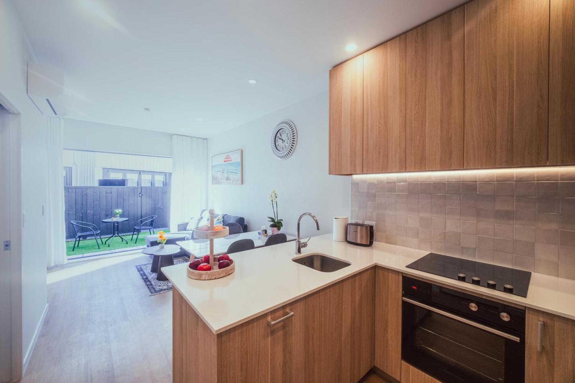 Modern Townhouse Close To City With Full Kitchen - Ellerslie Auckland Exterior foto
